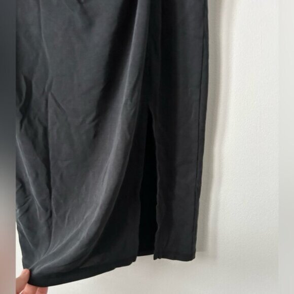 Vero Moda Filli Twist Waist Black Skirt - Picture 2 of 4